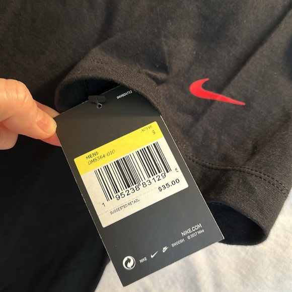 Nike tee shirt! “Unstoppableble Queen” - Picture 5 of 5